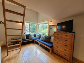 Quiet Lofted Studio at Tomboy Lodge Telluride